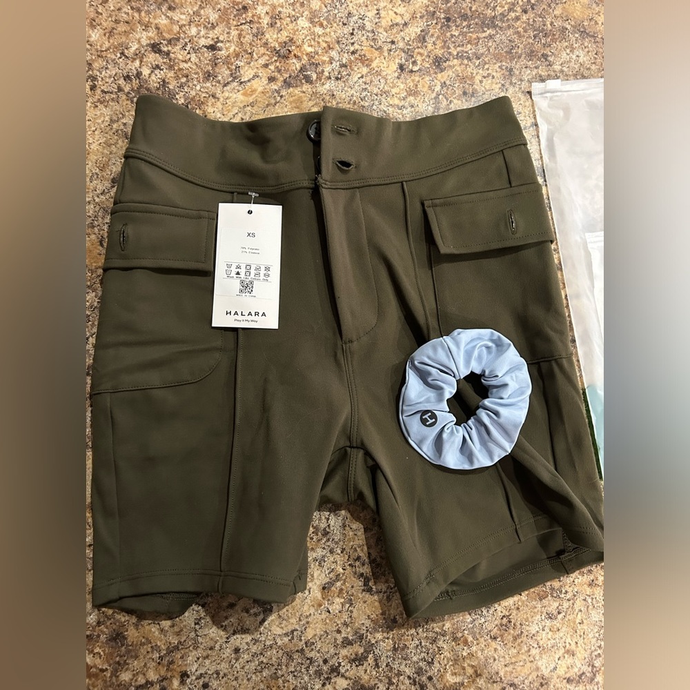 HALARA NWT biker shorts & scrunchie!